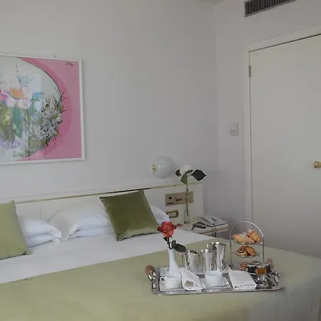 Starhotels Cristallo Palace 4*