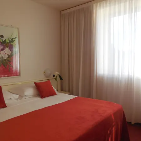 Starhotels Cristallo Palace 4* Бергамо