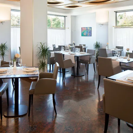 Starhotels Cristallo Palace Готель