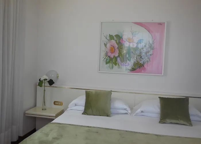 Starhotels Cristallo Palace 4*