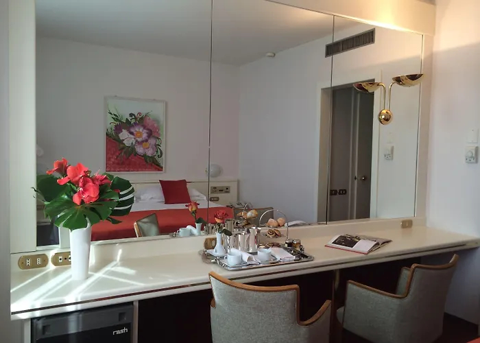 Starhotels Cristallo Palace Hotel 4*