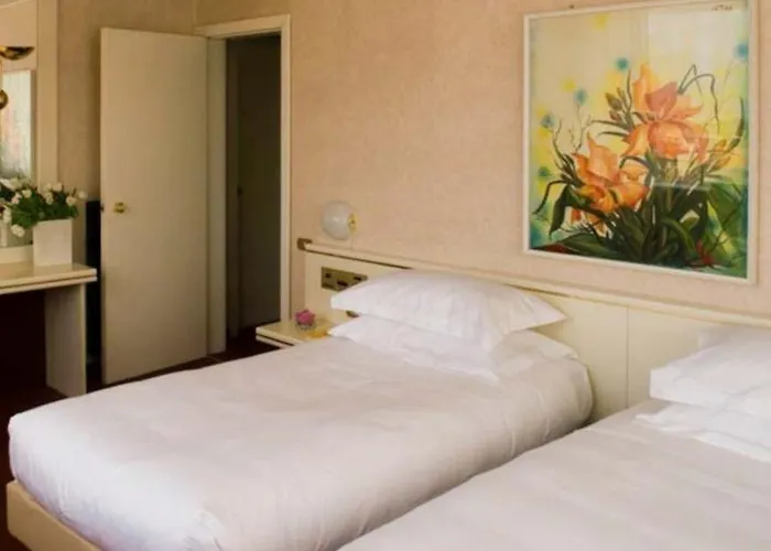 Ξενοδοχείο Starhotels Cristallo Palace 4*